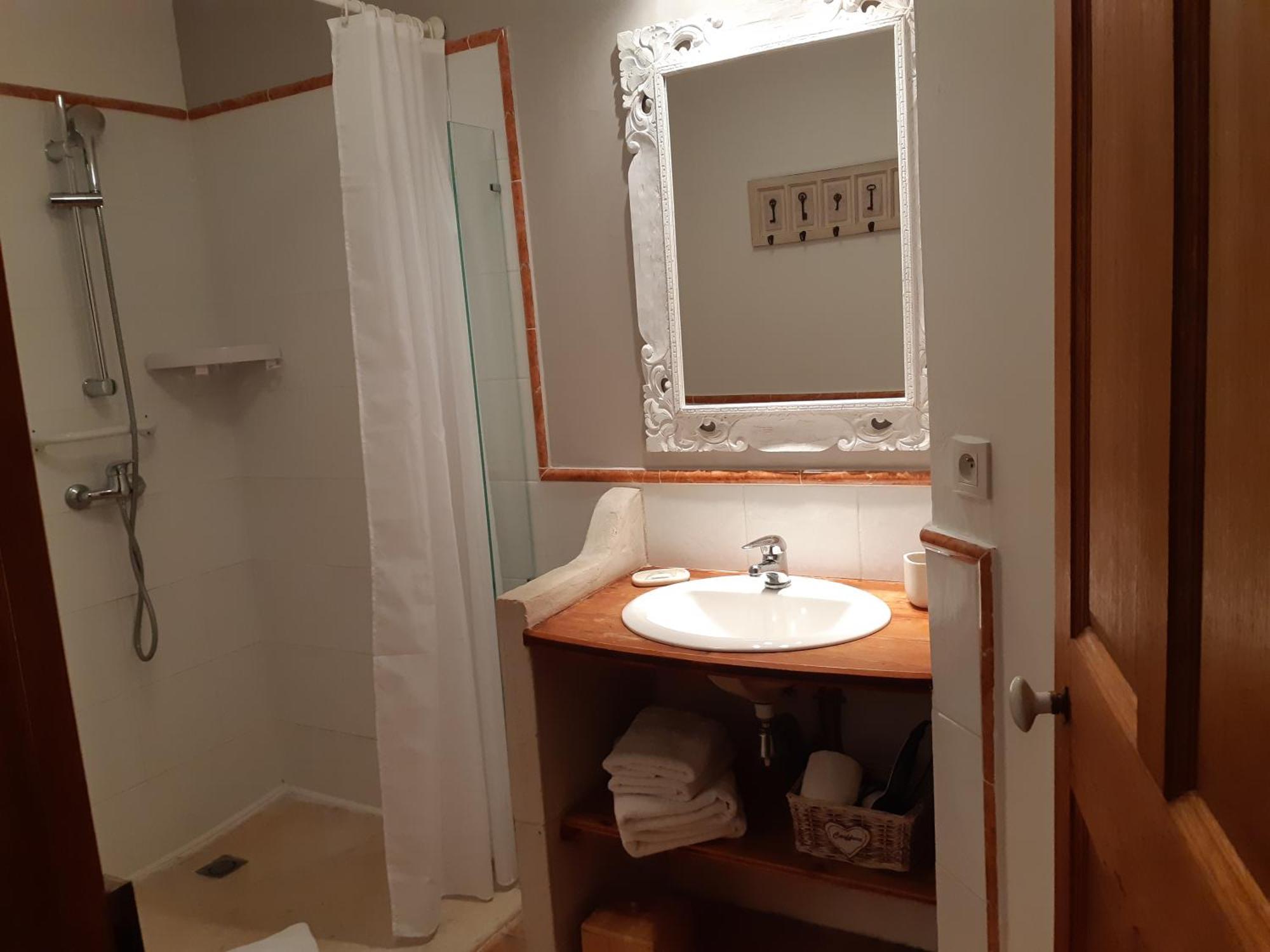Chambres D'Hotes, B&B La Musardiere Alba-la-Romaine Quarto foto